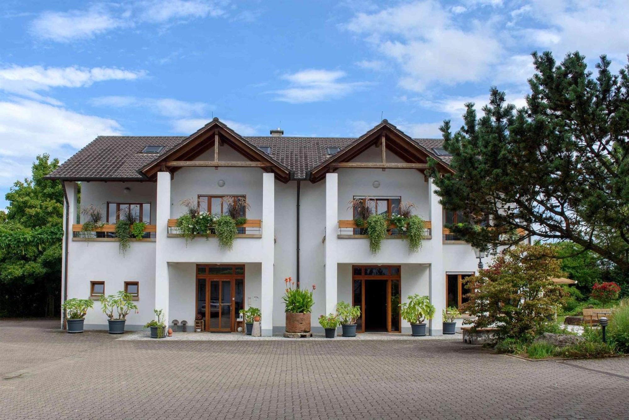 Gaestehaus Am Fuerstweg Heuchelheim-Klingen Zewnętrze zdjęcie